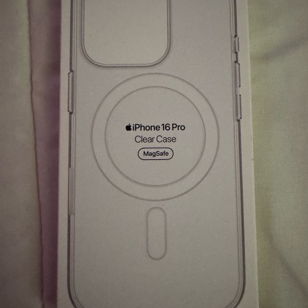 Apple iPhone 16 Pro MagSafe Case - Clear